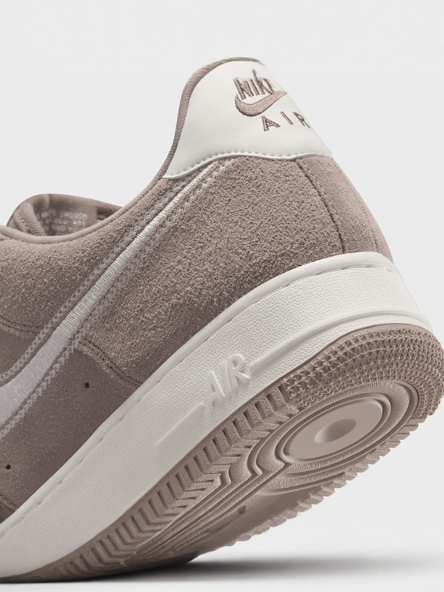 Nike, Air Force 1`07 LV8, brown, Image 8 of 8